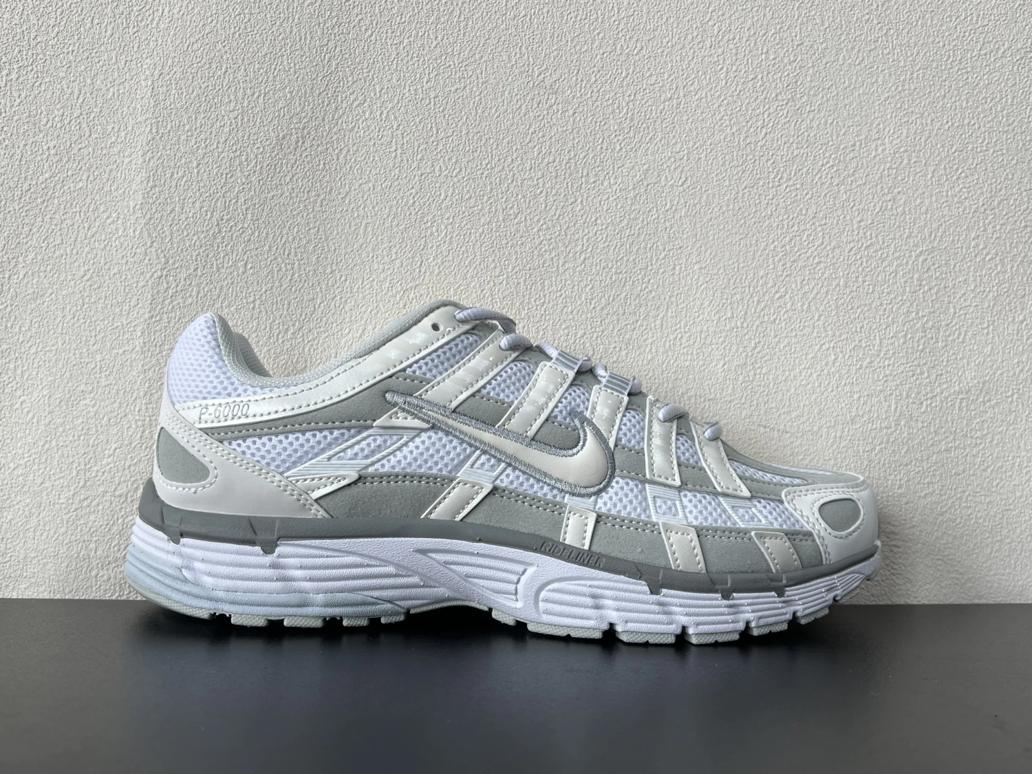 Nike P-6000 White Grey Running Sneakers – Retro Lifestyle Sports Shoes