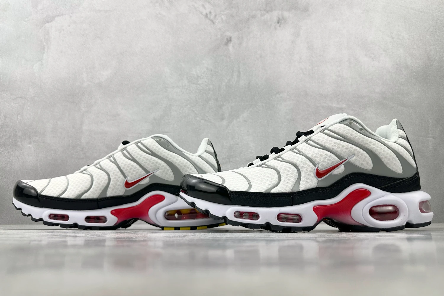 Nike Air Max Plus TN White Grey Red Running Sneakers