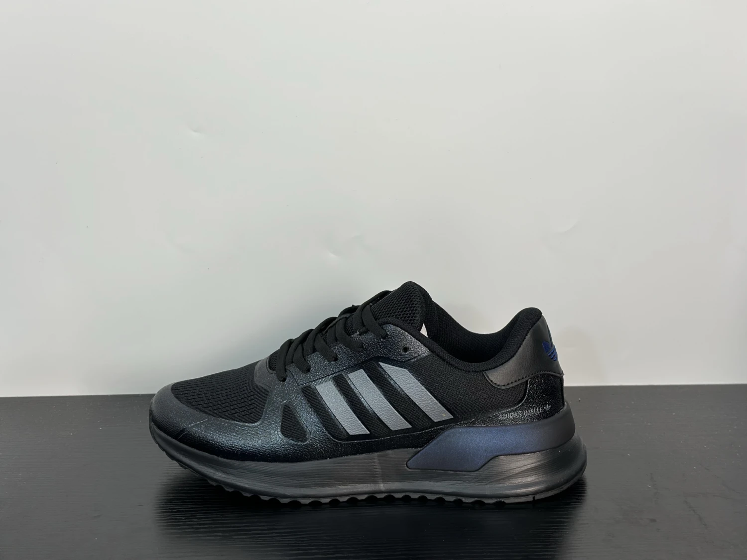 Adidas Running Sneakers – Core Black / Dark Grey
