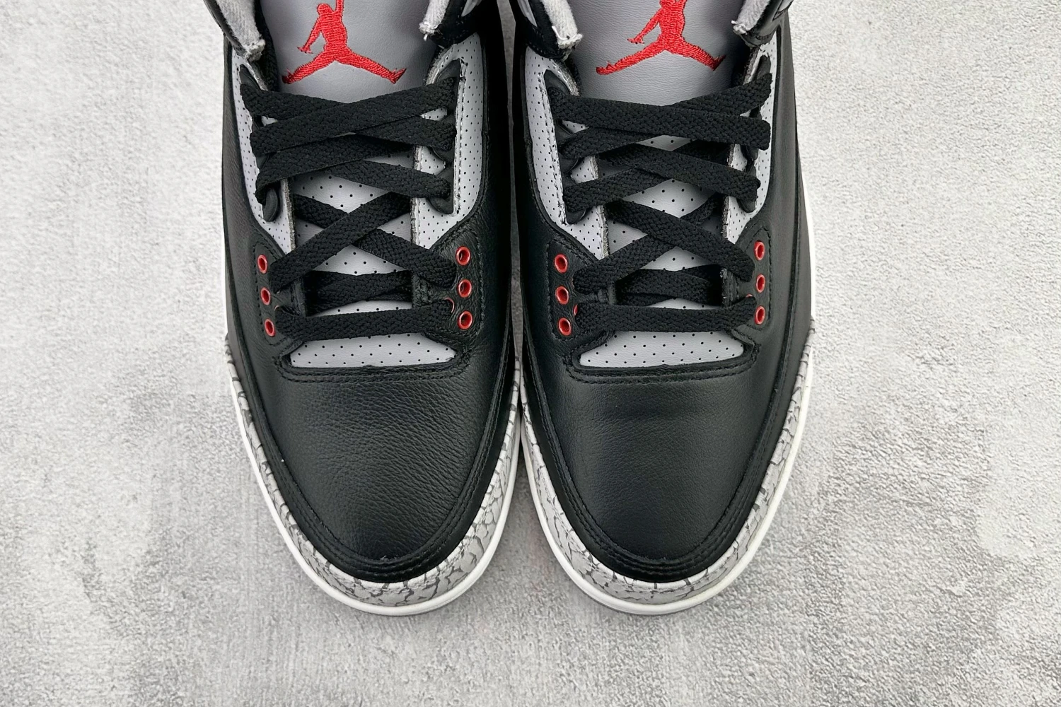 Air Jordan Retro – Black, Grey & Red Sneakers