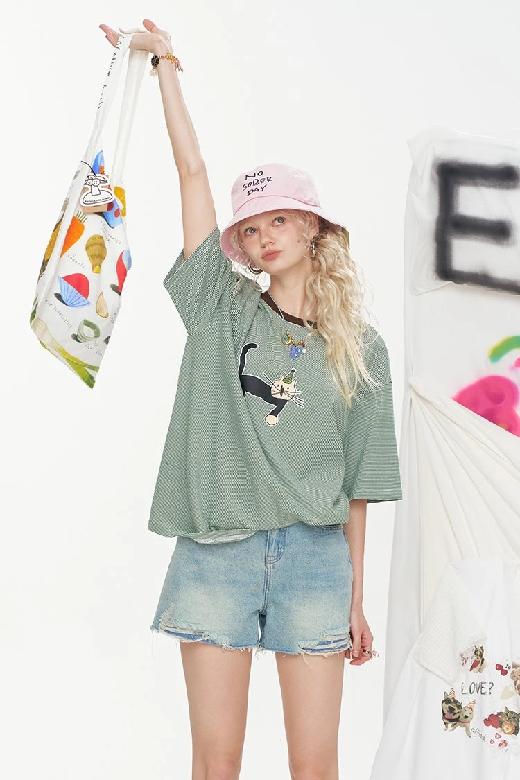 Retro Cartoon Print Cotton Blend Summer Tee for Women – Casual Short Sleeve