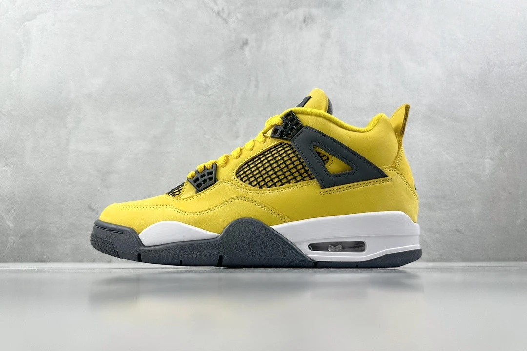Air Jordan 4 Retro – Thunder Yellow Sneakers