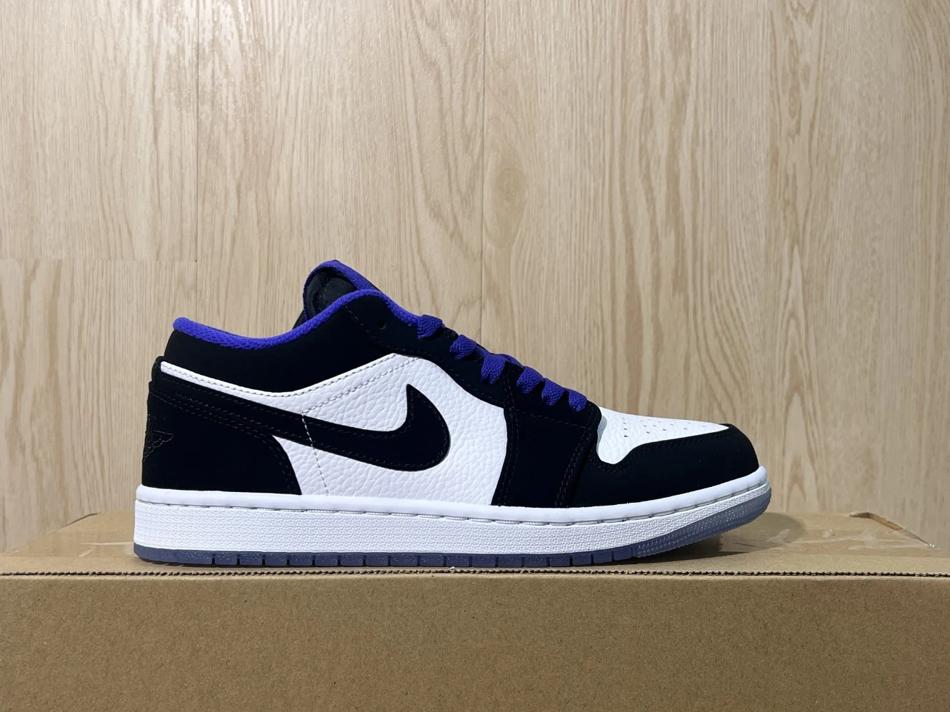 Nike Black, White & Purple Low-Top Retro Basketball Sneakers – Premium Streetwear Casual Shoes