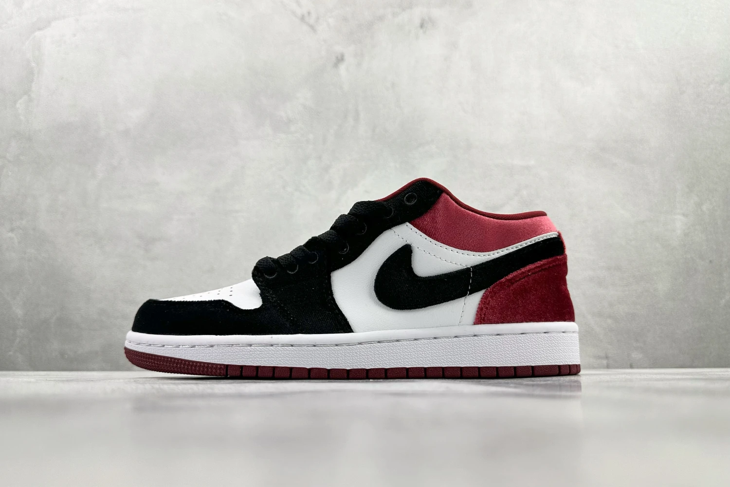 Jordan Low Black, White & Burgundy Sneaker
