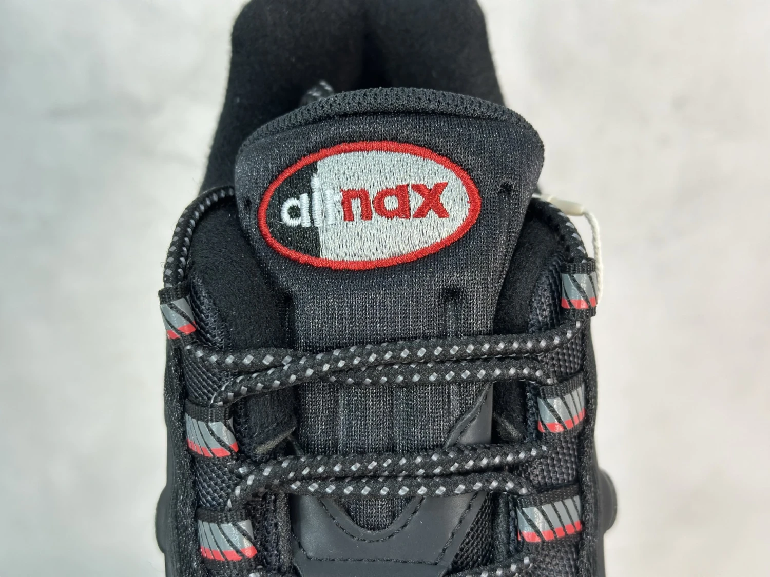 Nike Air Max 95 Sneakers – Triple Black / Red