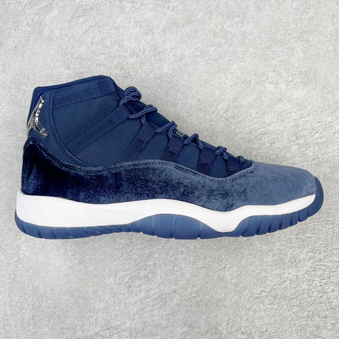 Air Jordan 11 Retro Sneakers – Navy Blue