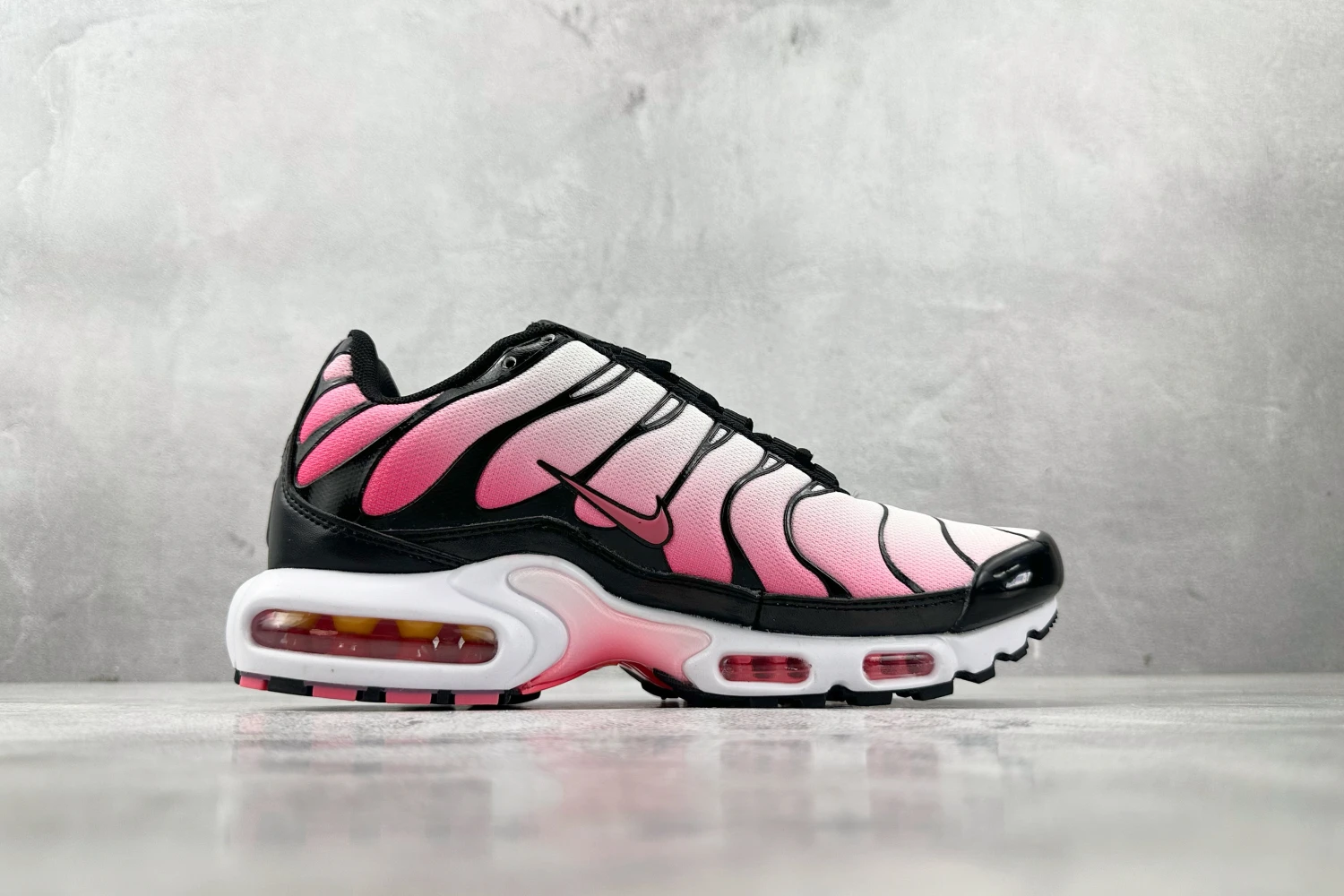 Nike Air Max Plus TN Pink Fade Women's Sneakers