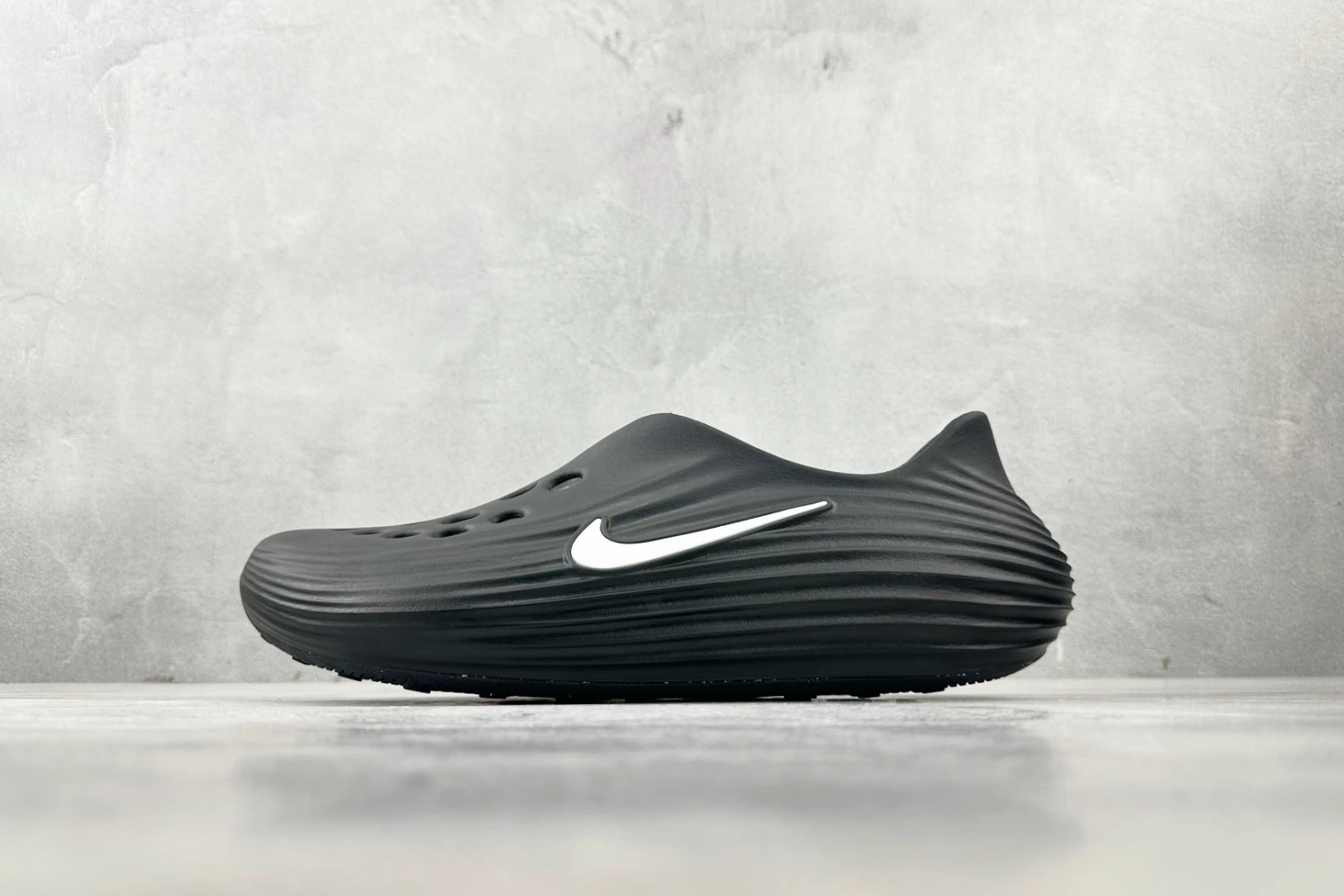 Nike Calm Mule – Black