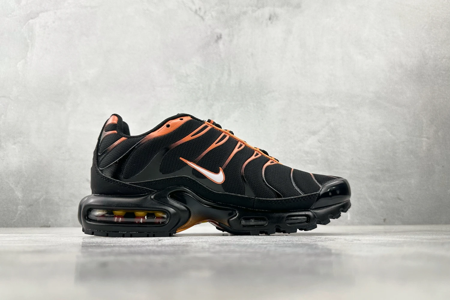 Nike Air Max Plus TN Black Sunset Orange Running Sneakers