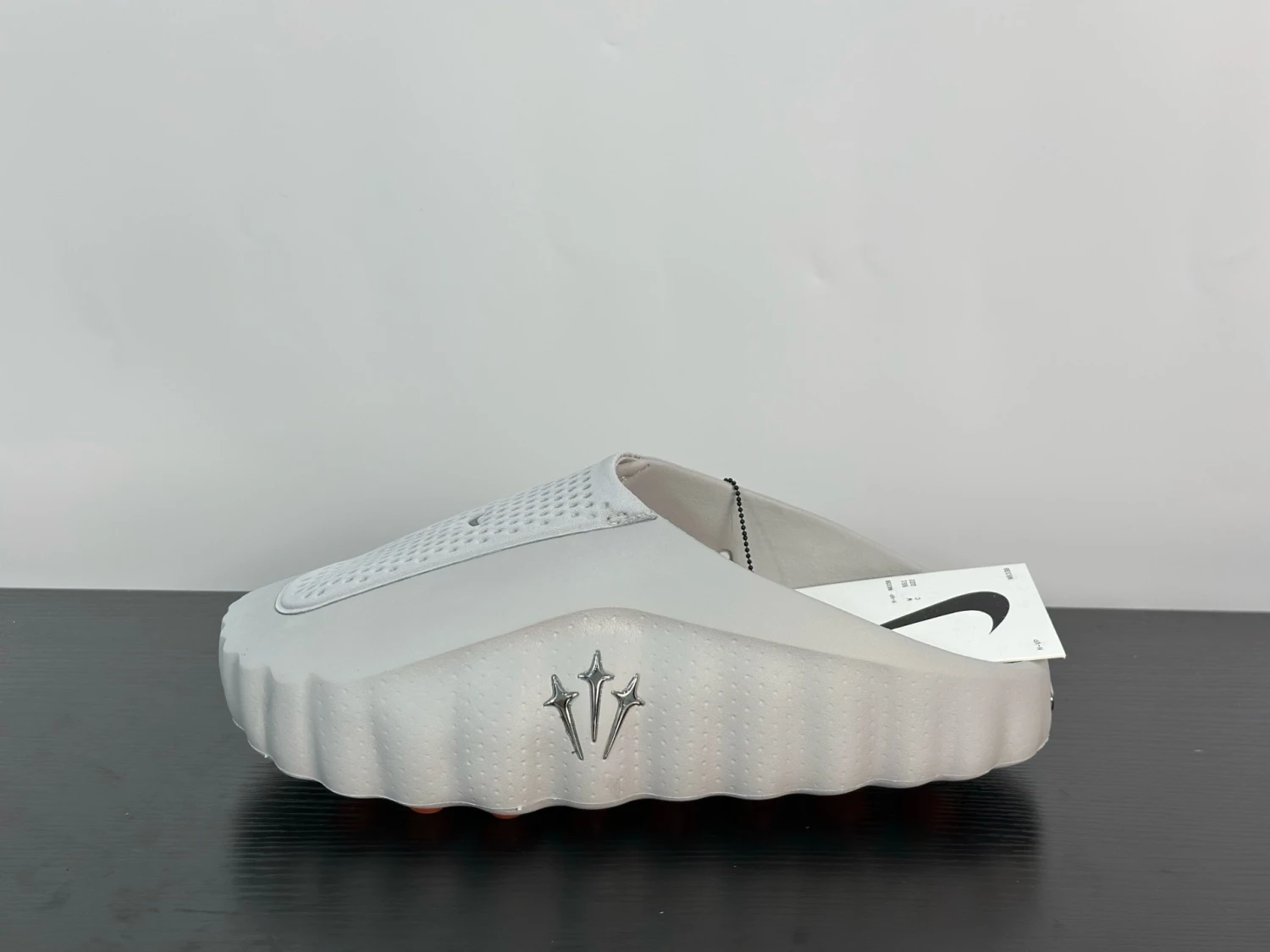 Nike Comfort Slides – Light Grey