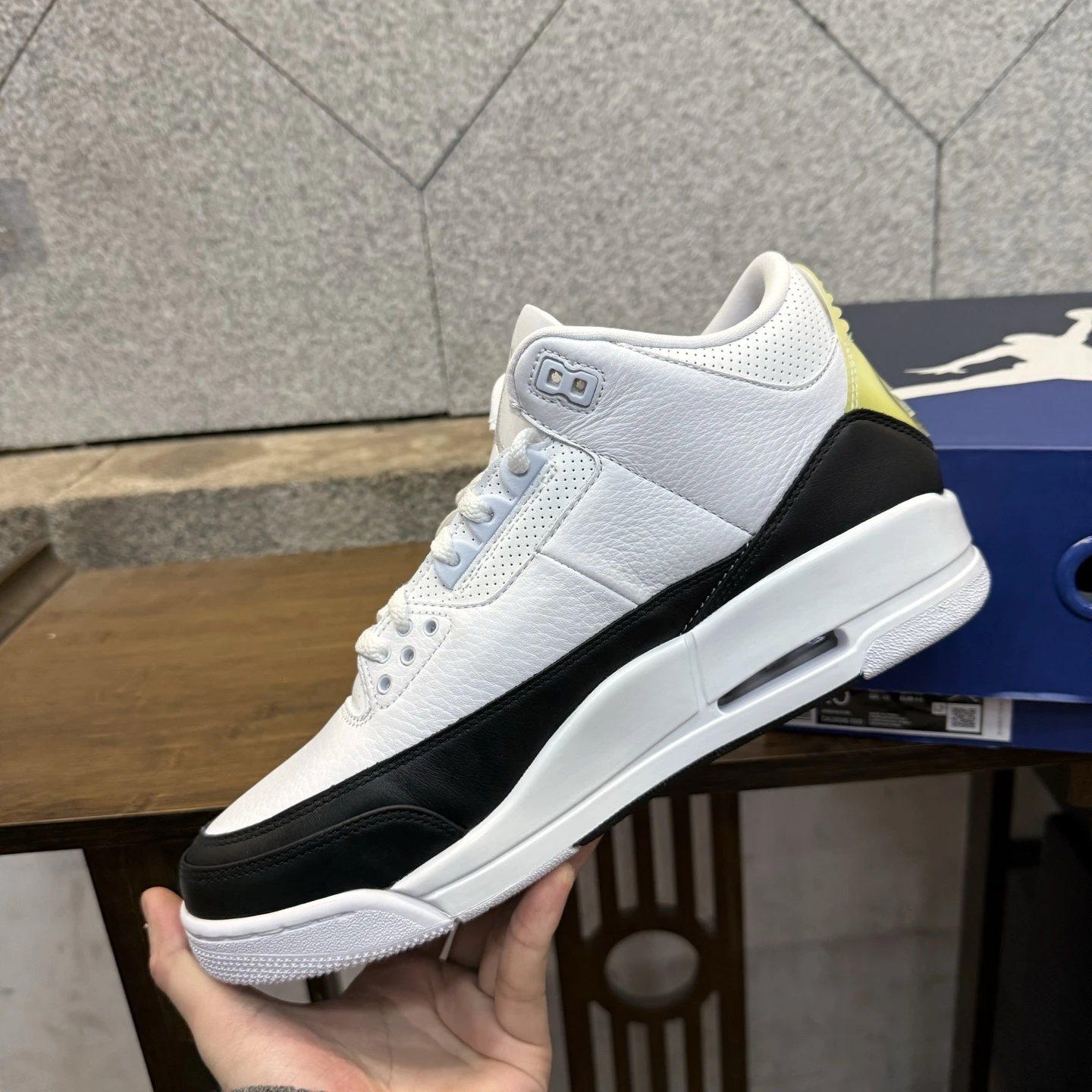 Air Jordan 3 Retro "White Black" Sneakers – White/Black