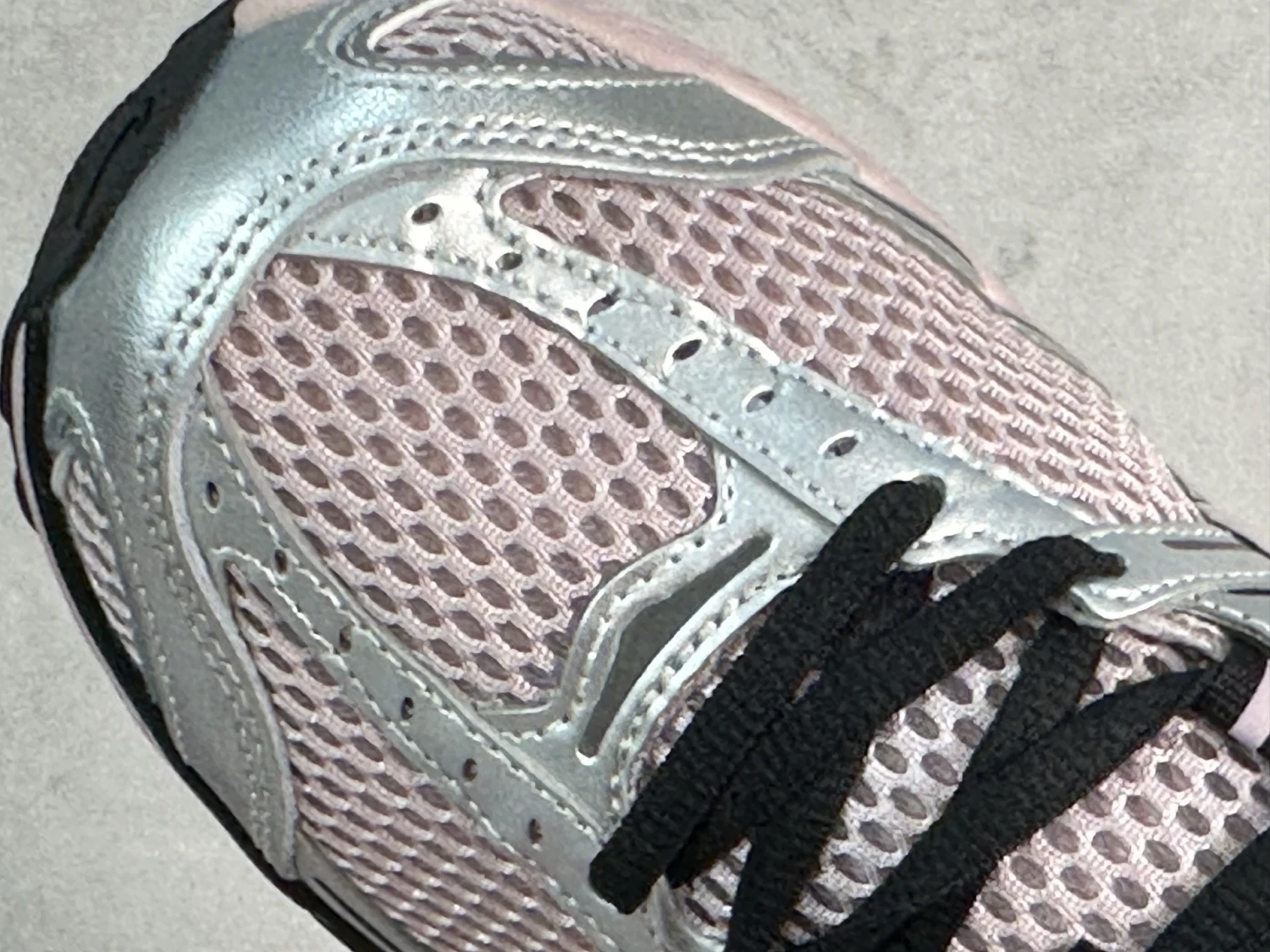 Nike Air Max Moto 2K – Light Pink, Metallic Silver & Black