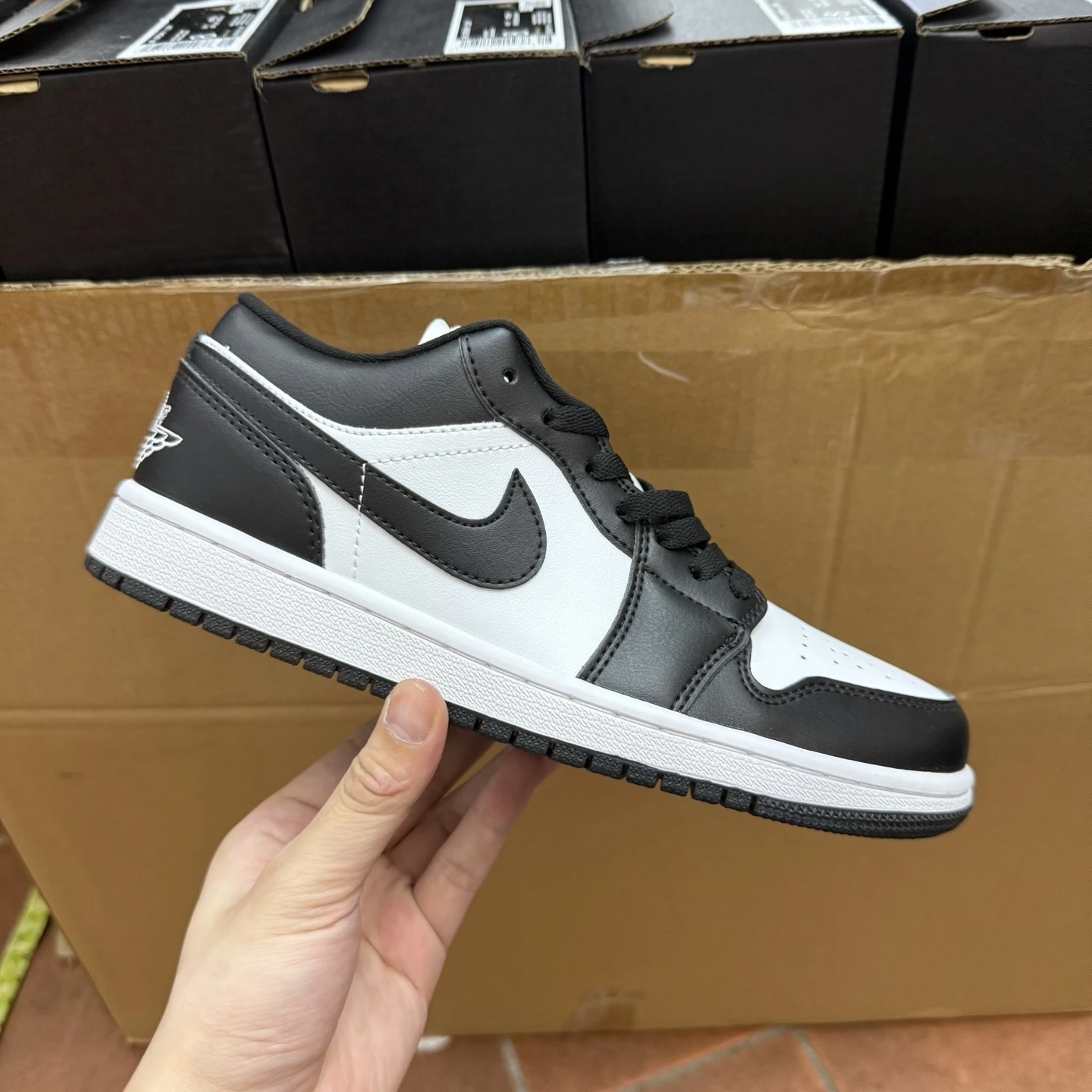 Air Jordan Low – Panda Edition
