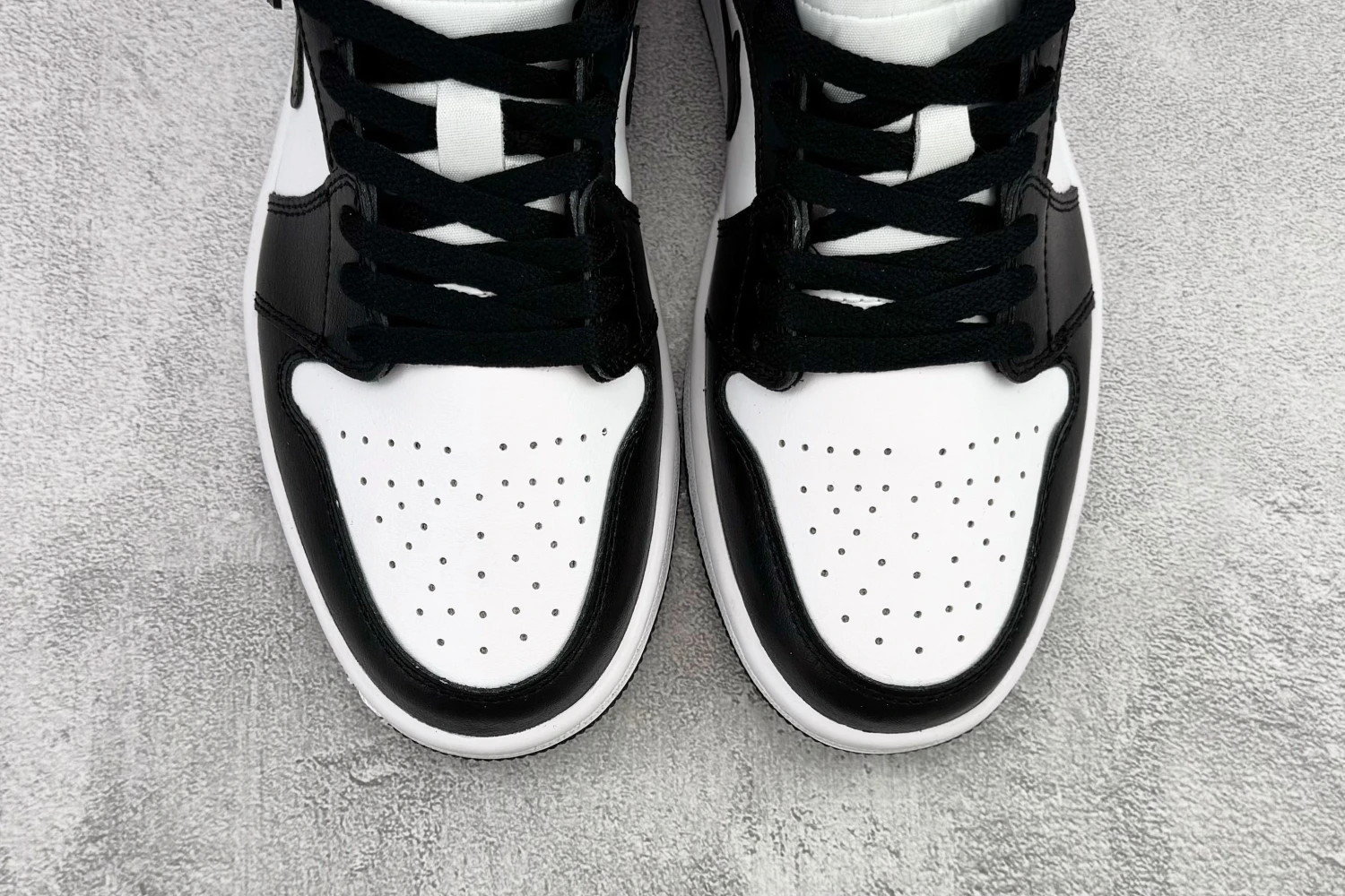 Air Jordan Low Panda