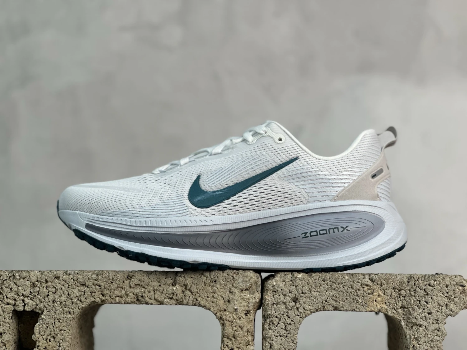 Nike Air Max Road Runner – White, Sky Blue & Black