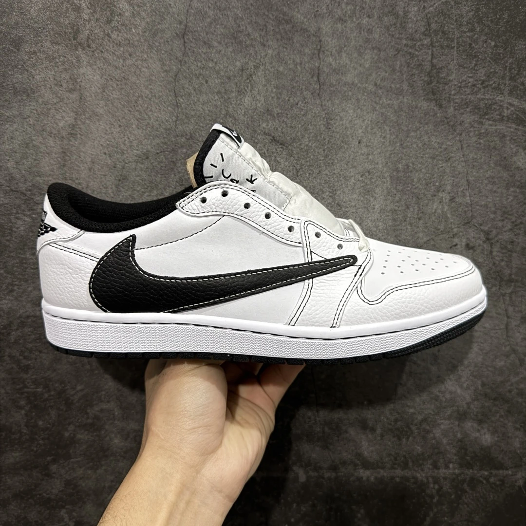 Nike Air Classic Black & White