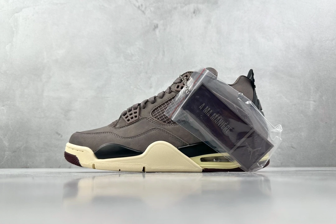 Jordan Sneakers Mocha Brown Edition