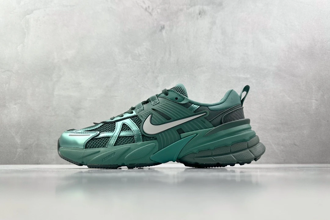 Nike P-6000 – Dark Forest Green & Emerald Green