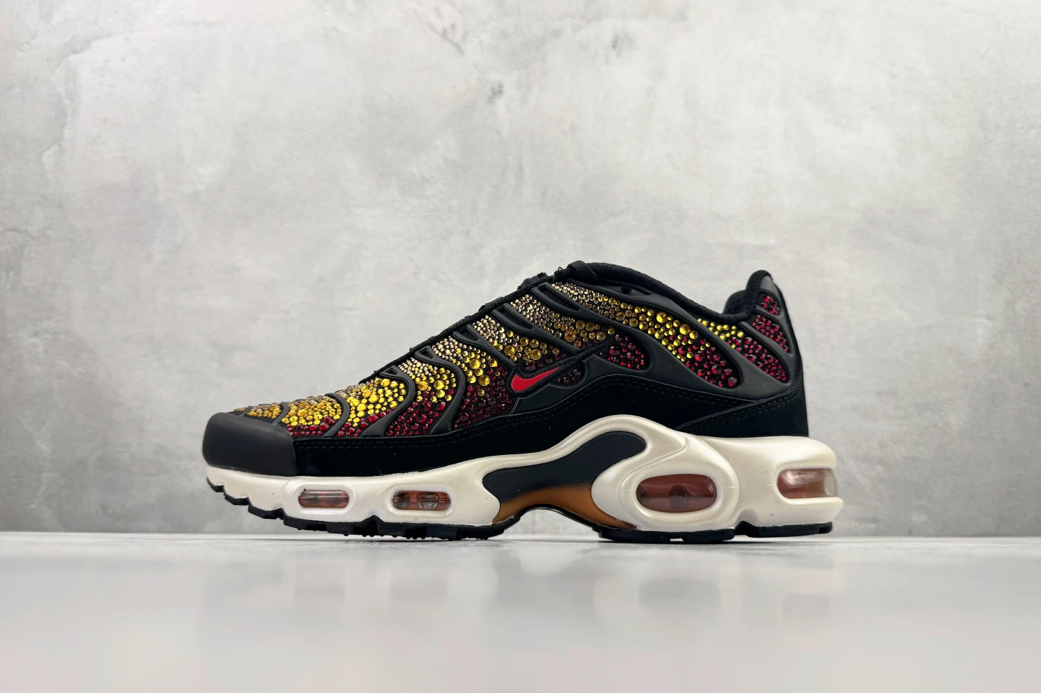 Nike Air Max Plus TN – Black, Gold & Red Crystal Edition