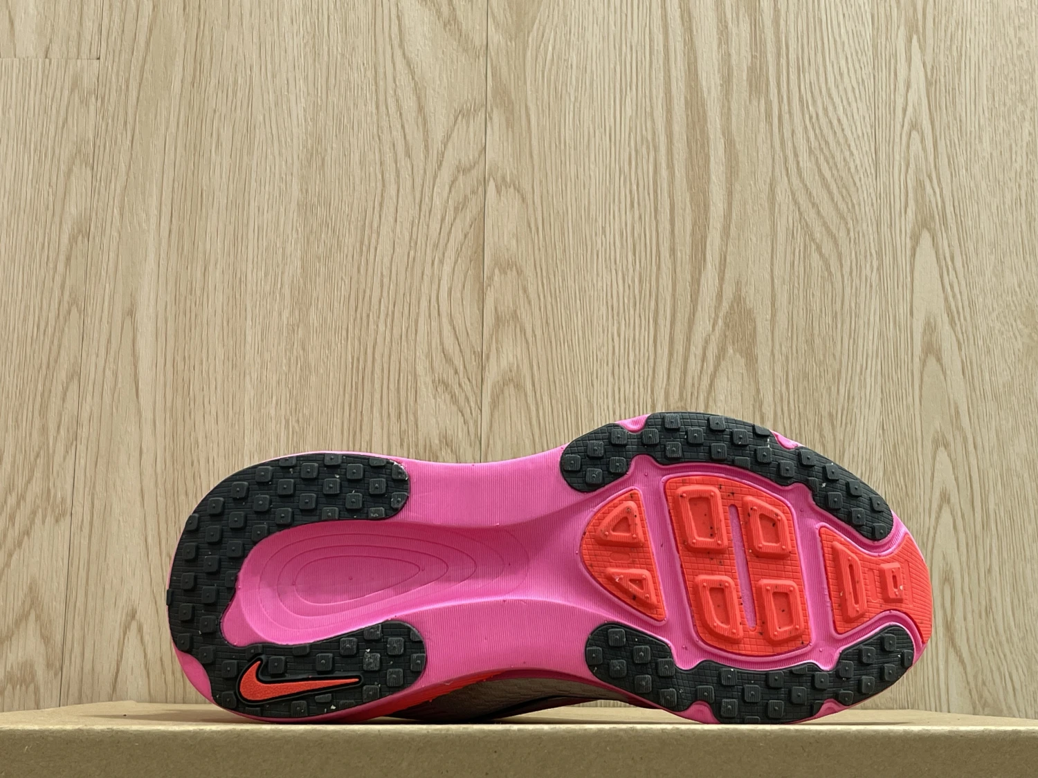 Nike ZoomX Running Sneakers – Sail White & Hyper Pink Edition