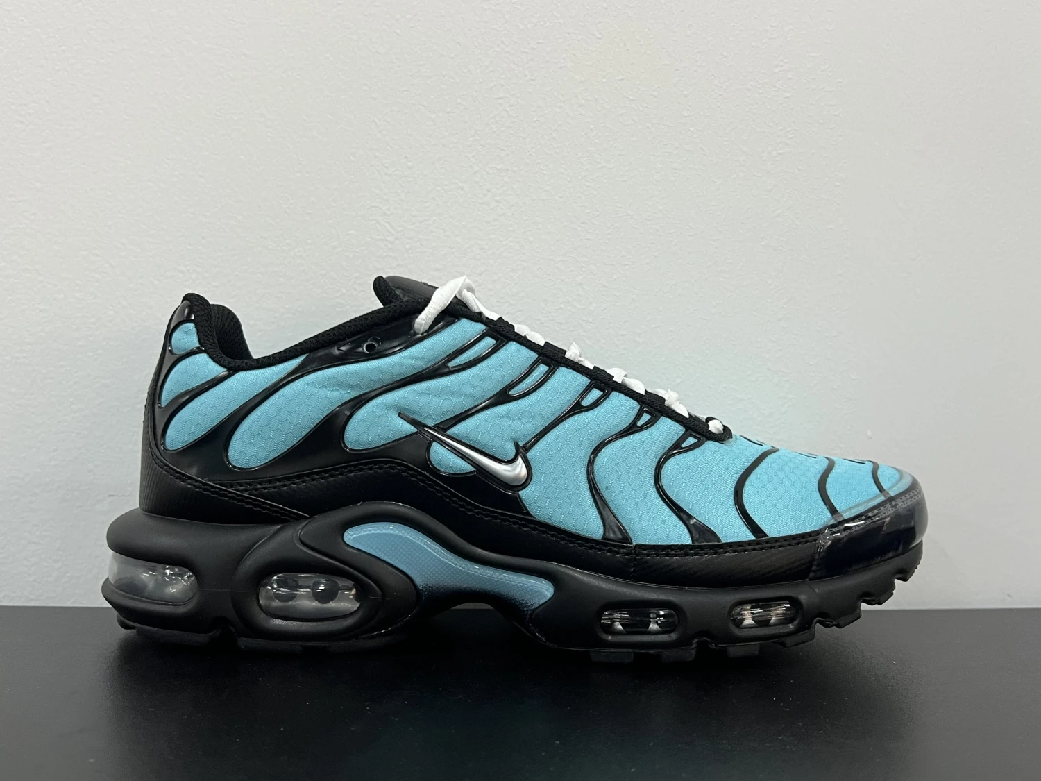 Nike Air Max Plus TN – Aqua Blue & Black
