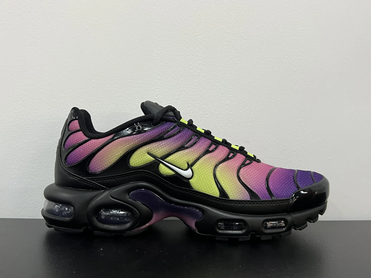 Nike Air Max Plus TN – Purple, Pink & Volt Green Gradient