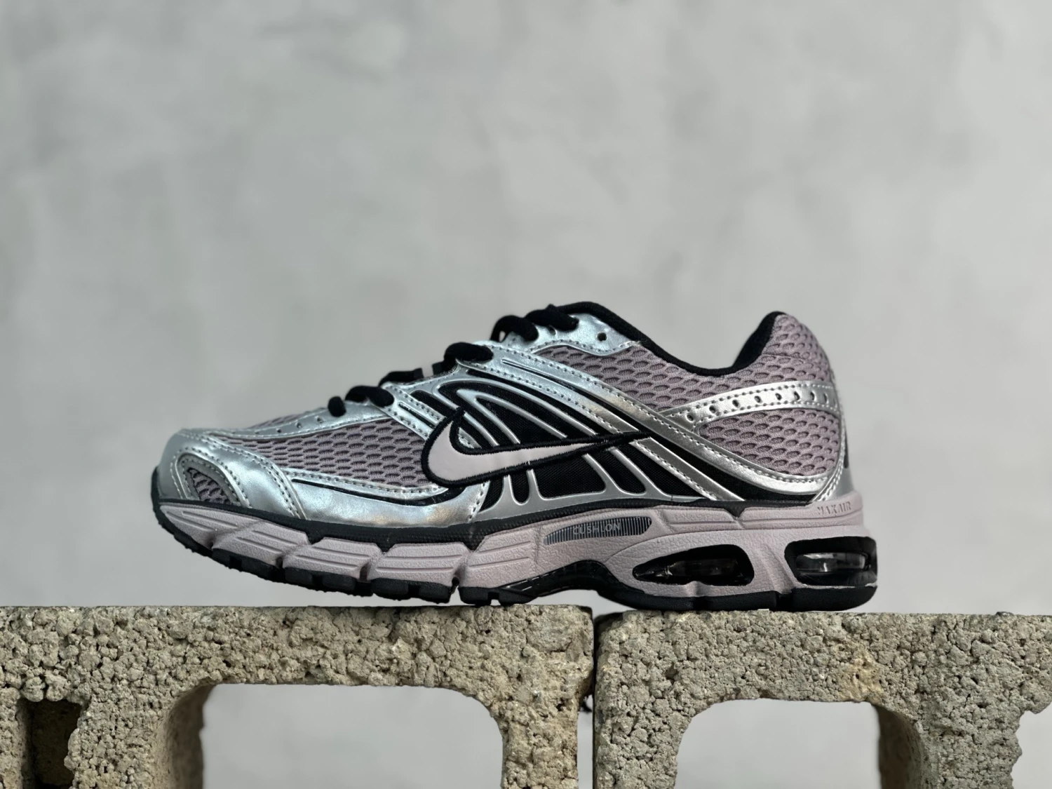 Nike Air Max Moto 2K – Smoke Grey, Metallic Silver & Black