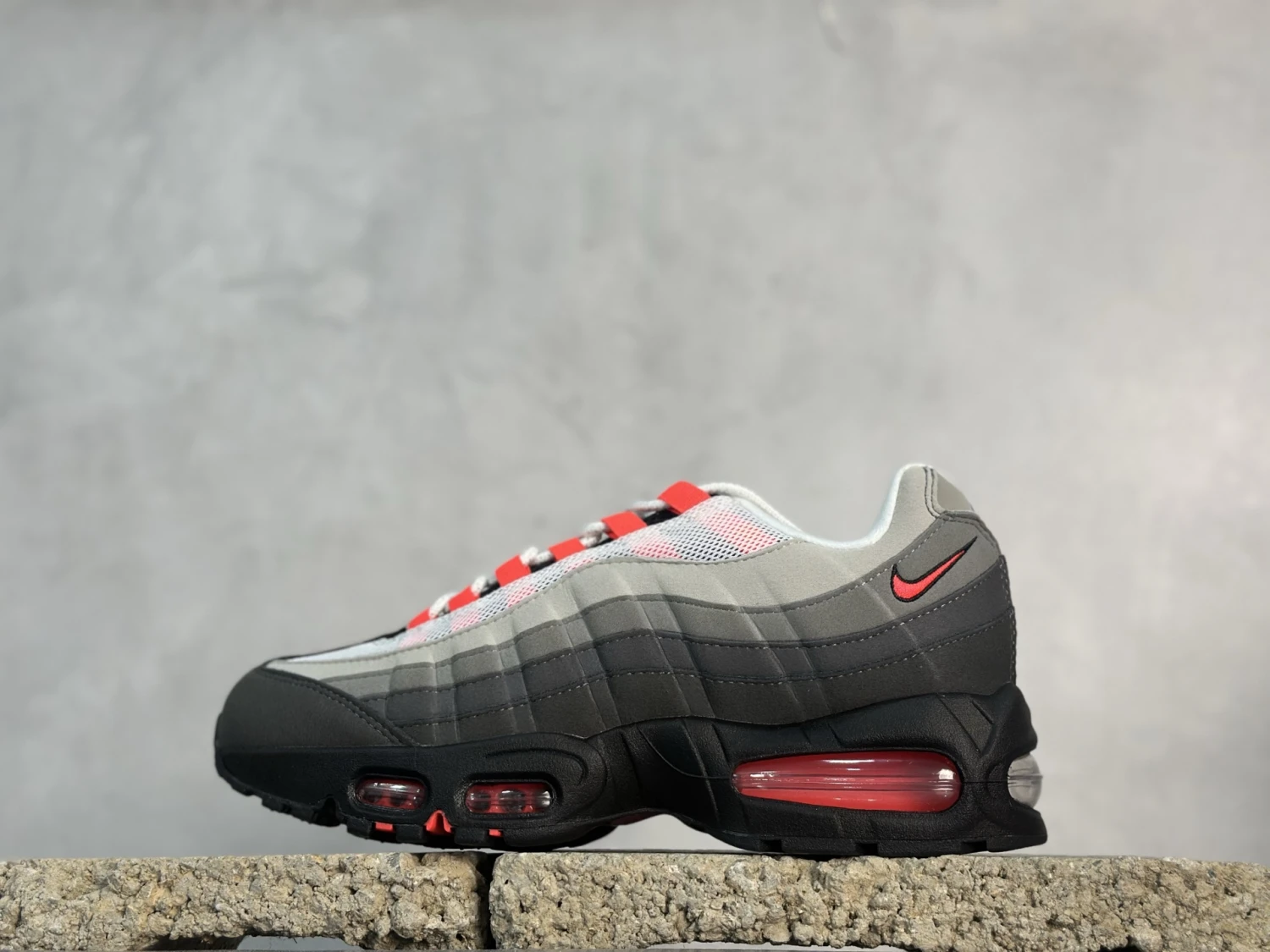 Nike Air Max 95 Sneakers – White, Grey, Black & Bright Crimson