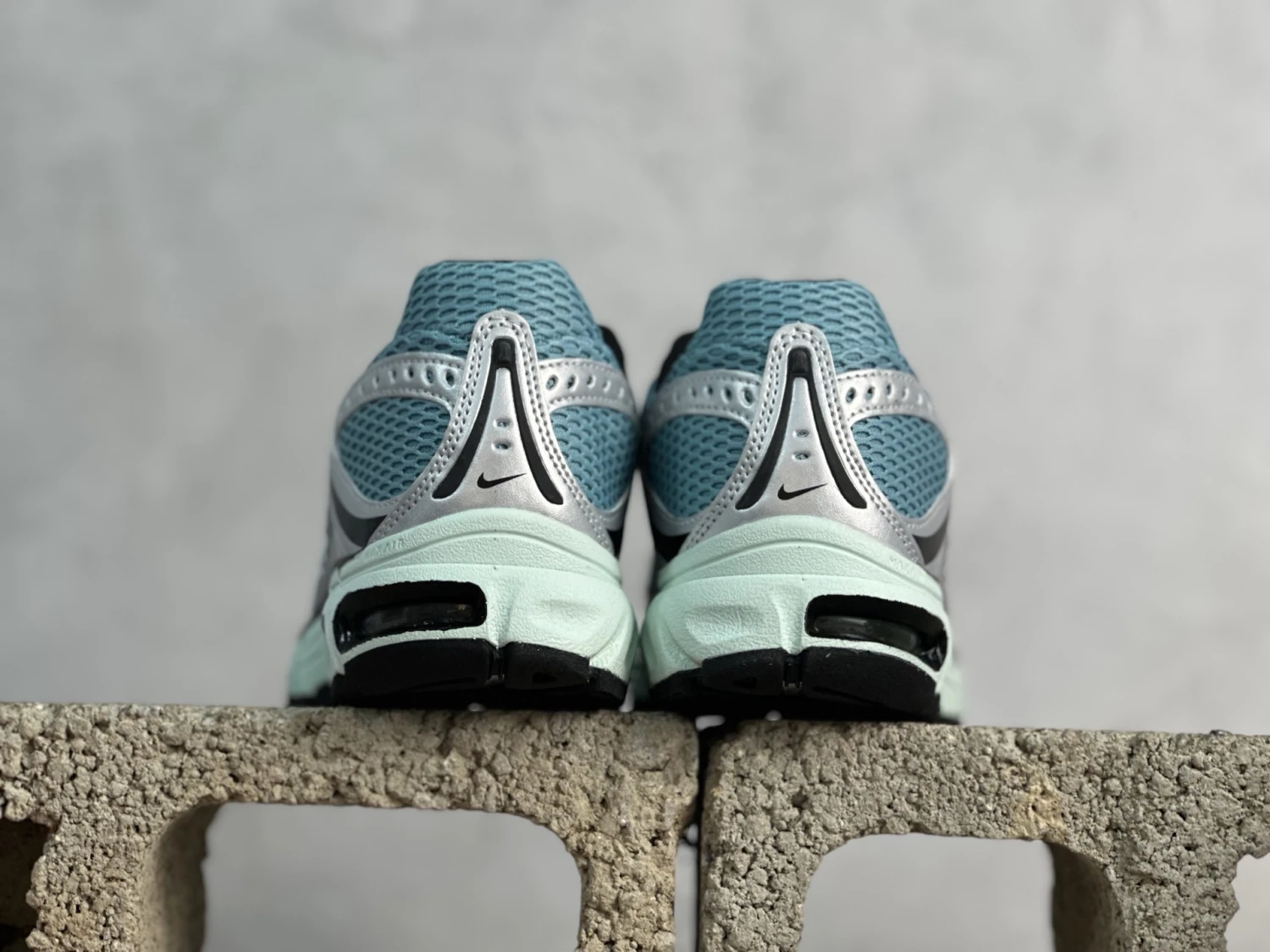Nike Air Max Moto 2K – Teal Blue, Metallic Silver & Black