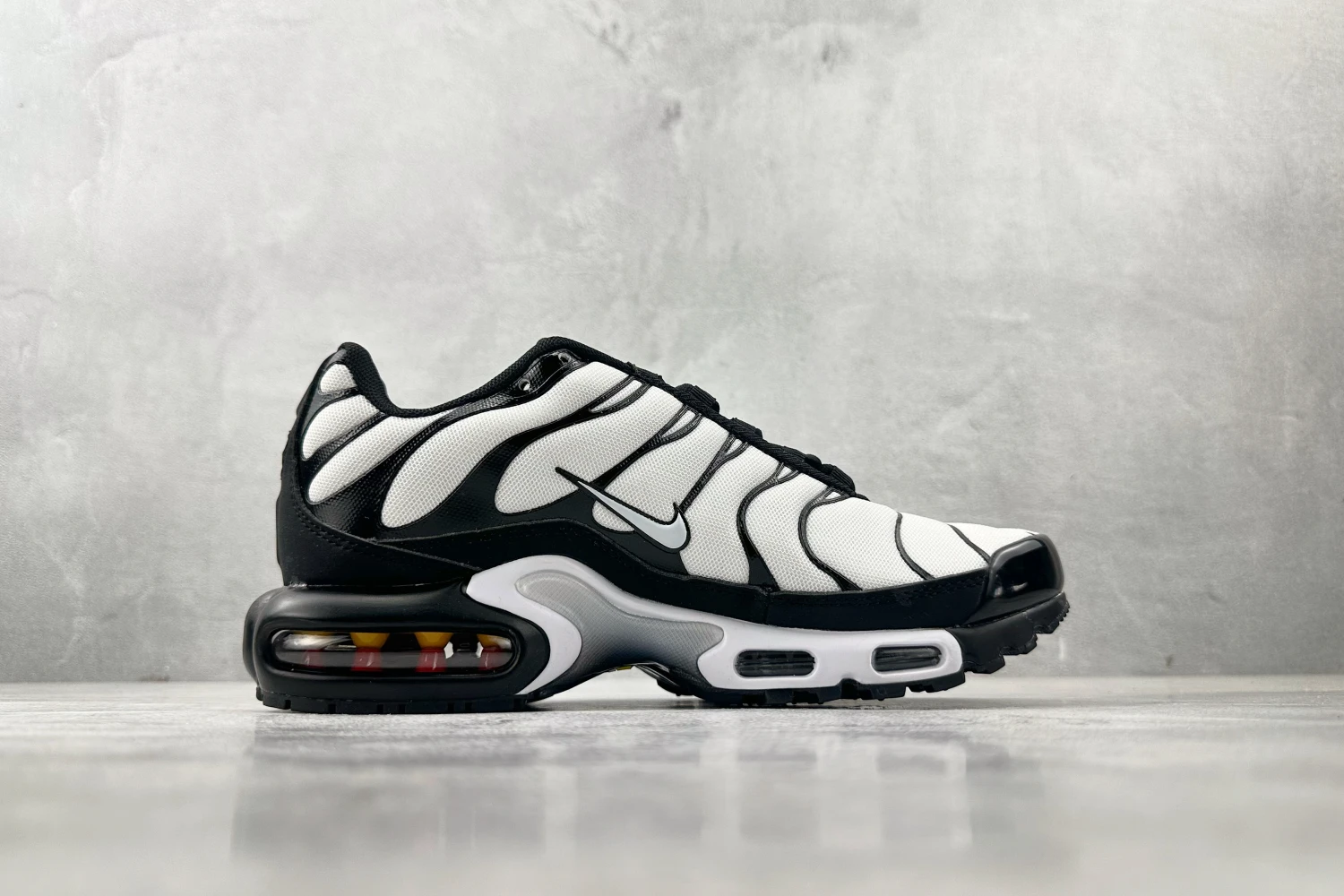 Nike Air Max Plus TN Black and White Classic Running Sneakers