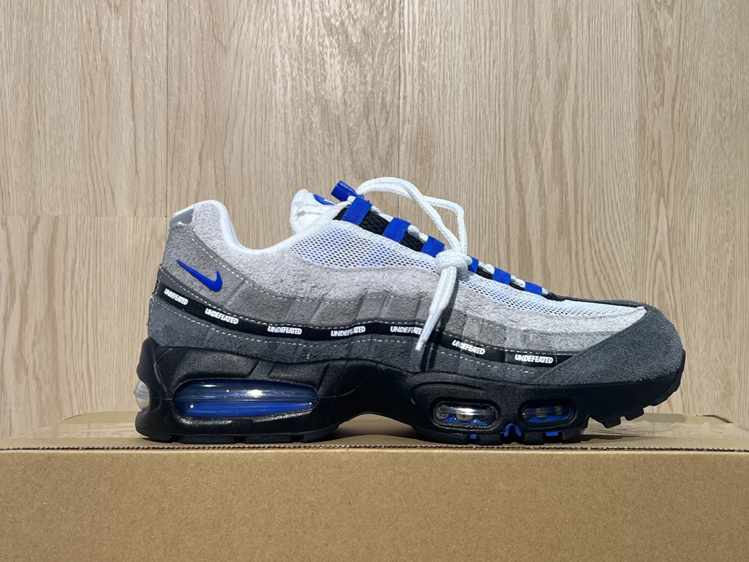 Nike Air Max 95 – White, Royal Blue & Cool Grey