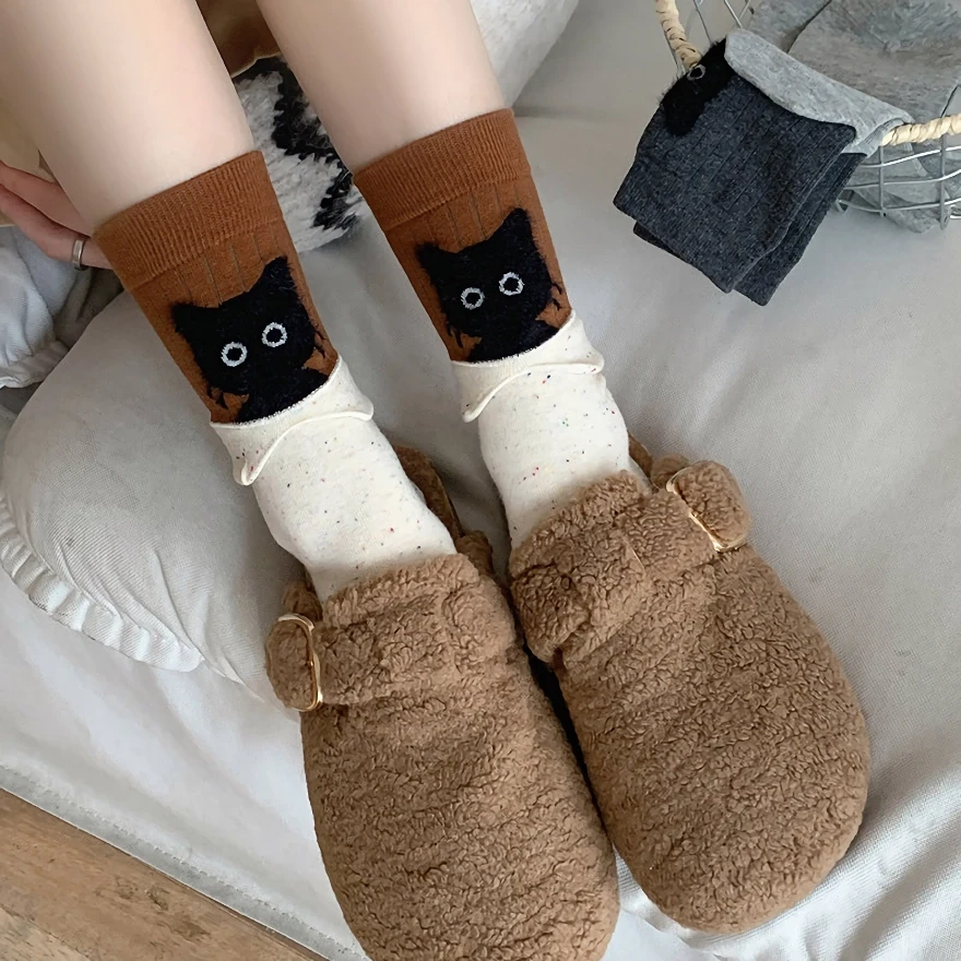 Cute Peekaboo Cat Spring Socks for Women – Soft Mid-Calf Cotton
