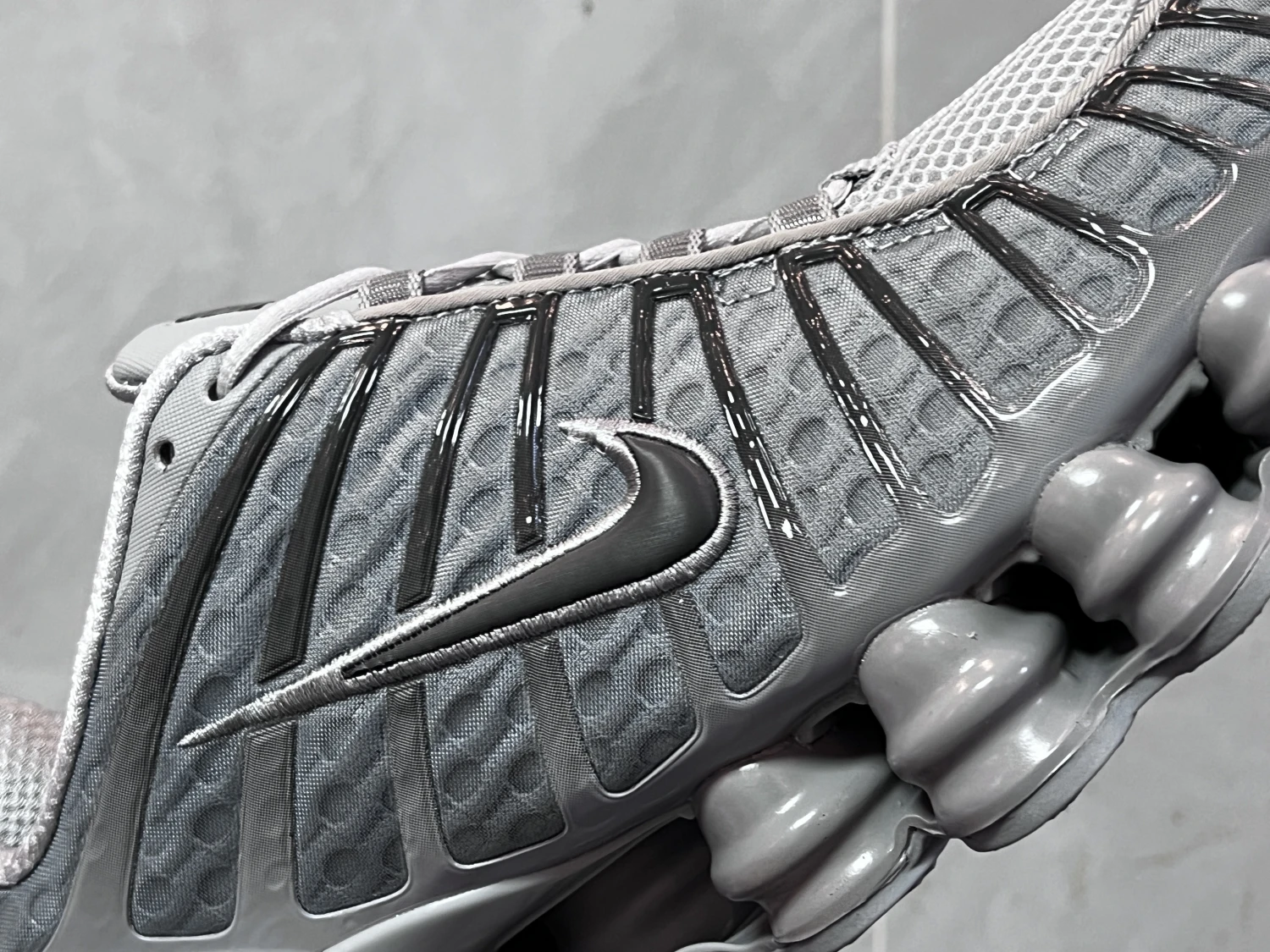 Nike Shox TL – Metallic Silver / Black