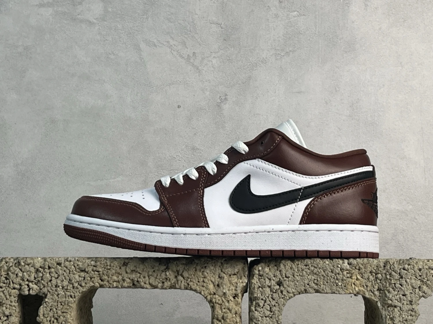 Air Jordan 1 Low – White & Brown Classic Lifestyle Sneakers