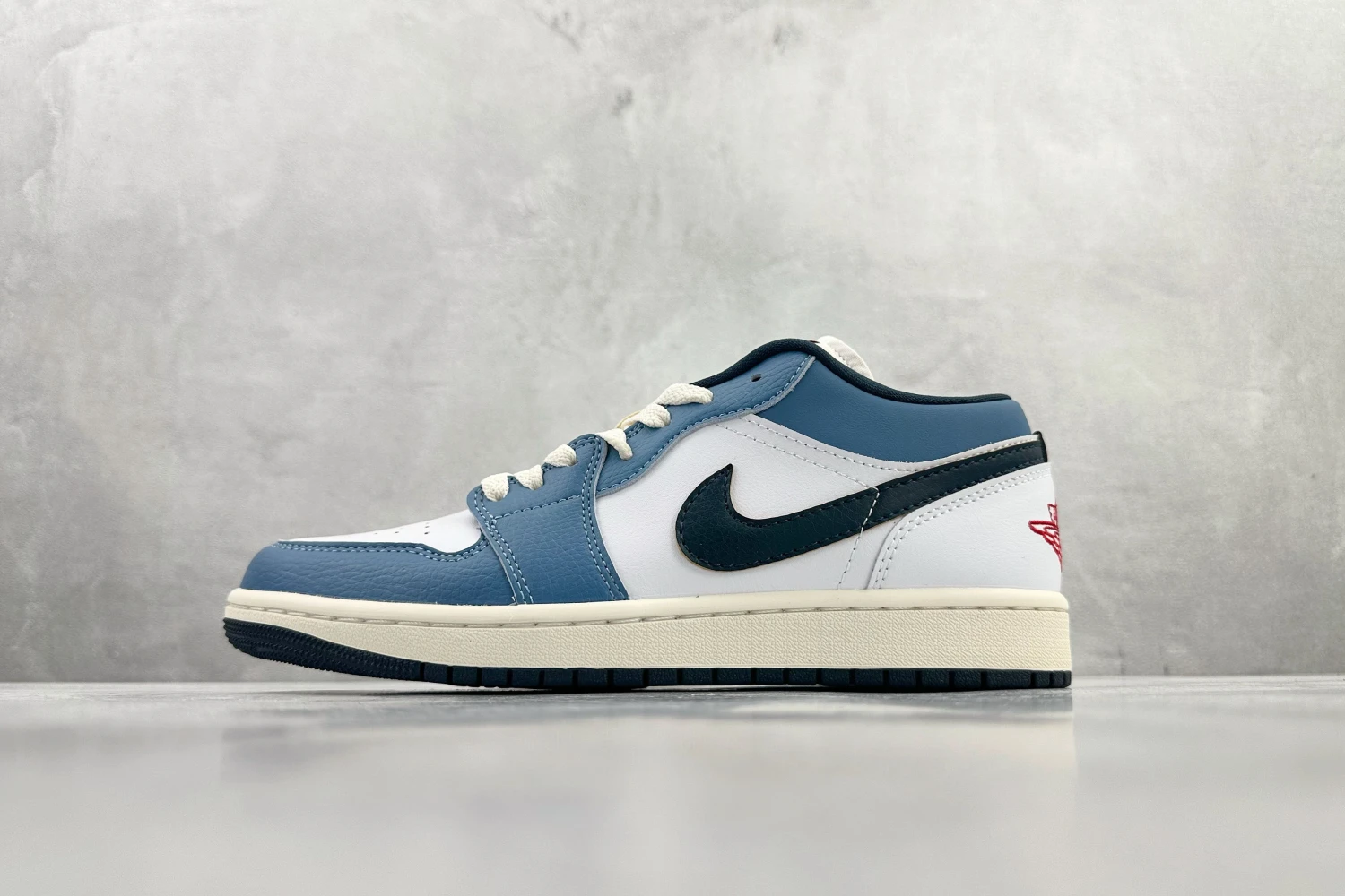 Air Jordan Low Coastal Blue