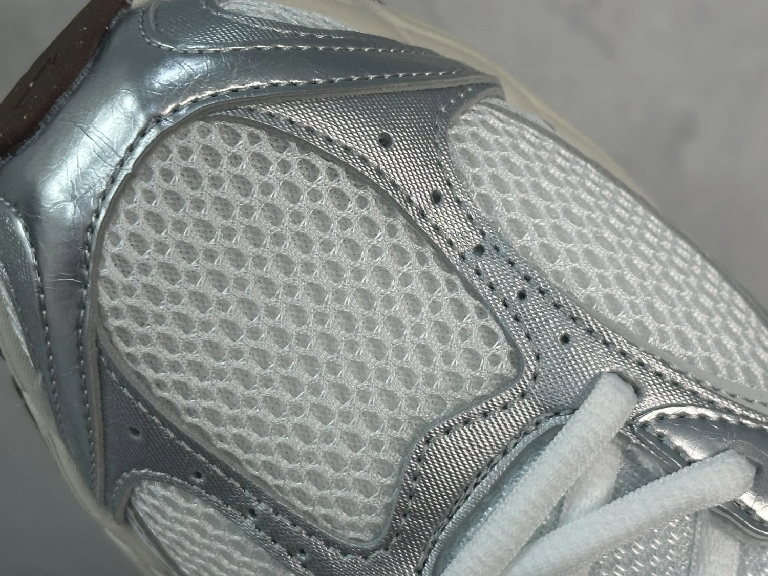 Nike Air Max Moto 2K – White, Metallic Silver & Mocha Brown