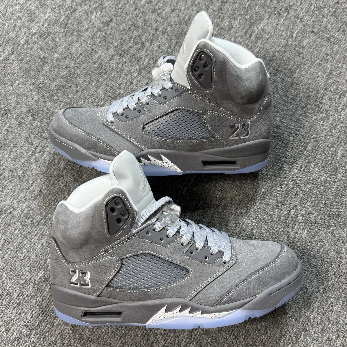 Air Jordan 5 Retro "Wolf Grey" Sneakers – Grey
