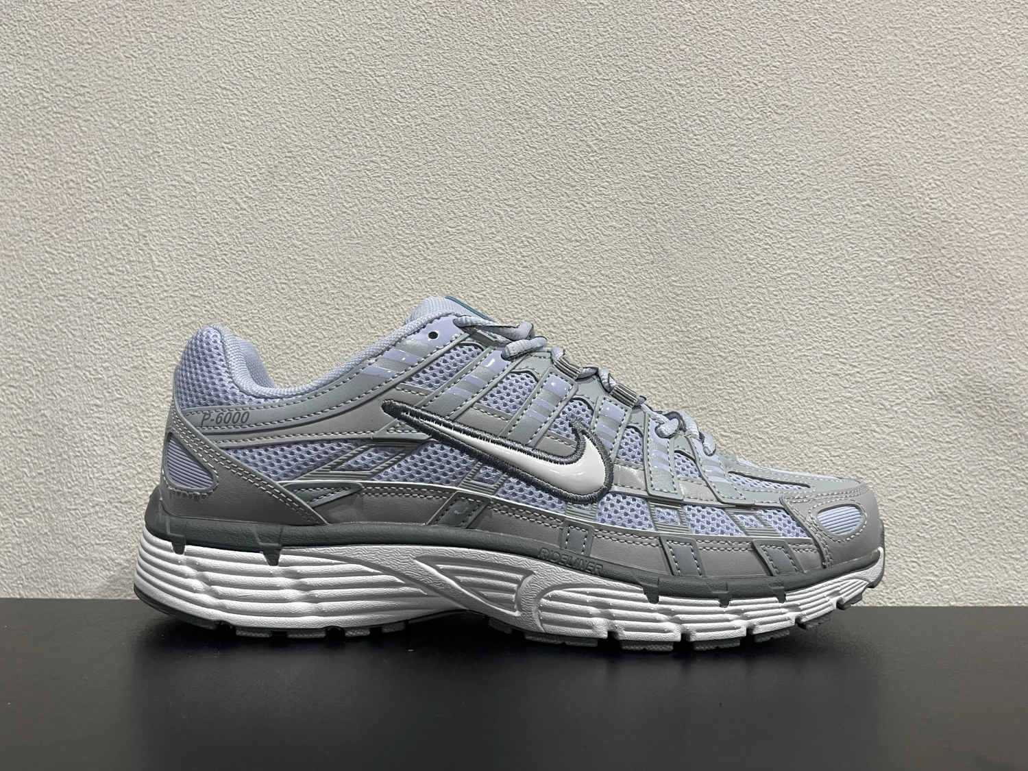 Nike Bomberman Series Sneakers – Wolf Grey & Light Grey