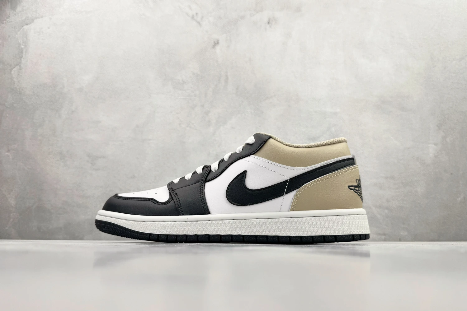 Air Jordan Low White Black Sand