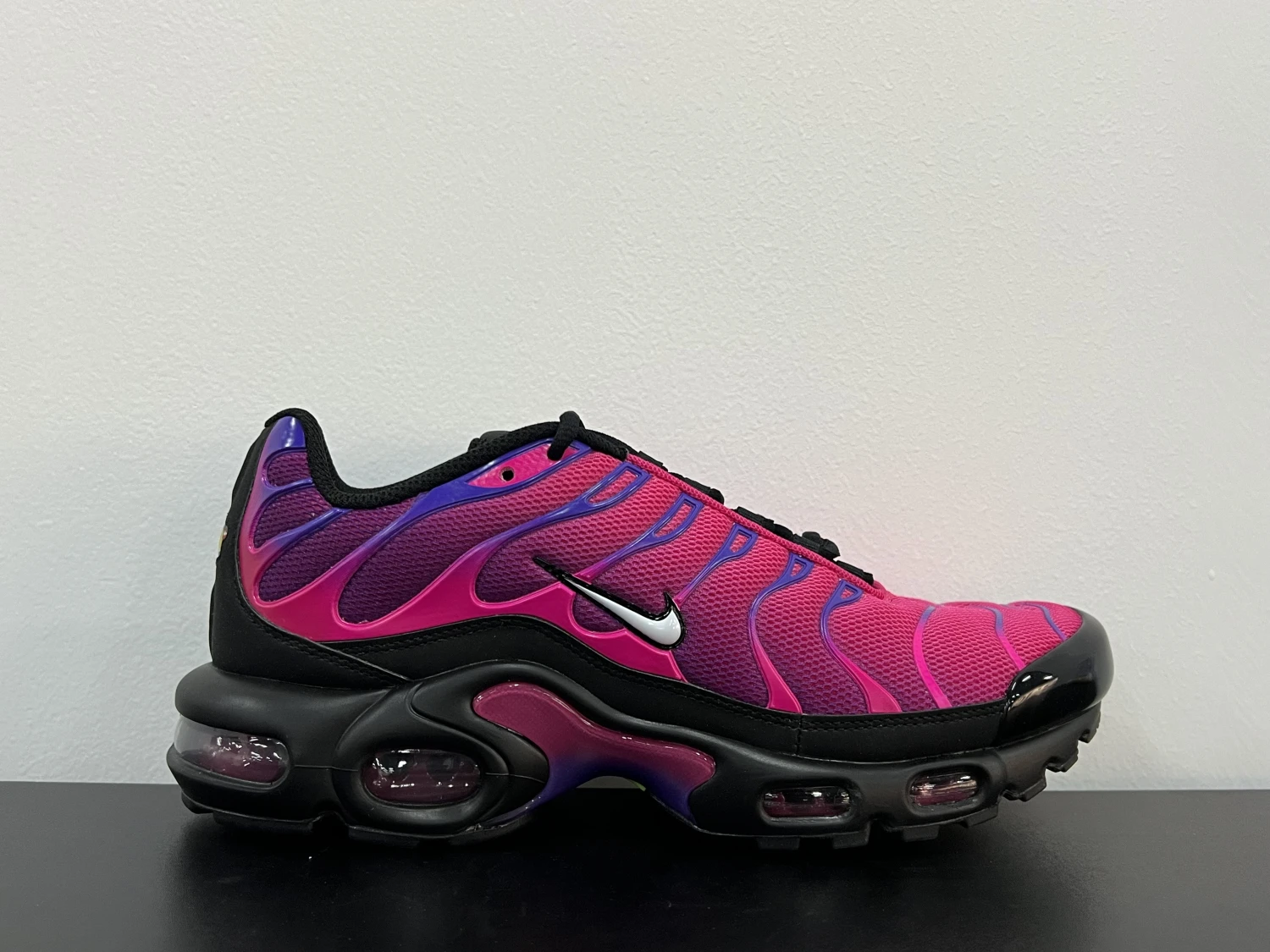 Nike Air Max Plus TN – Hot Pink, Purple & Black