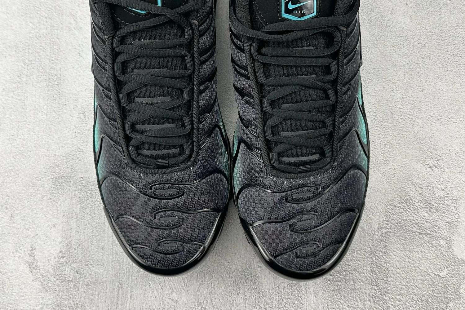 Nike Air Max Plus TN – Black & Turquoise Blue