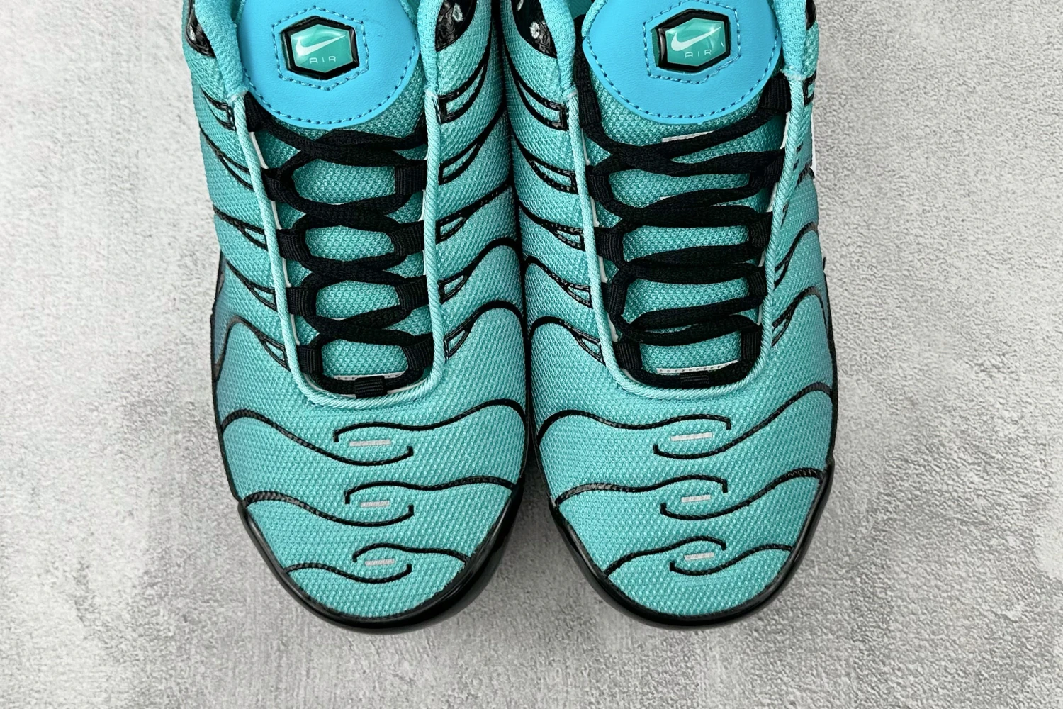 Nike Air Max Plus TN – Aqua Blue & Black