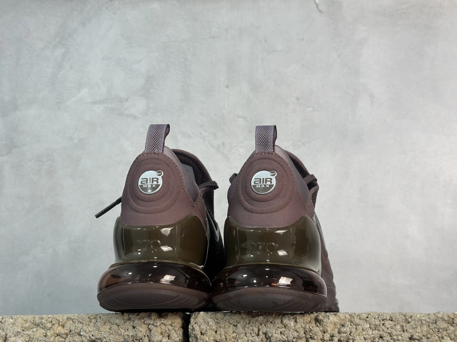 Nike Air Max 270 Sneakers – Deep Brown