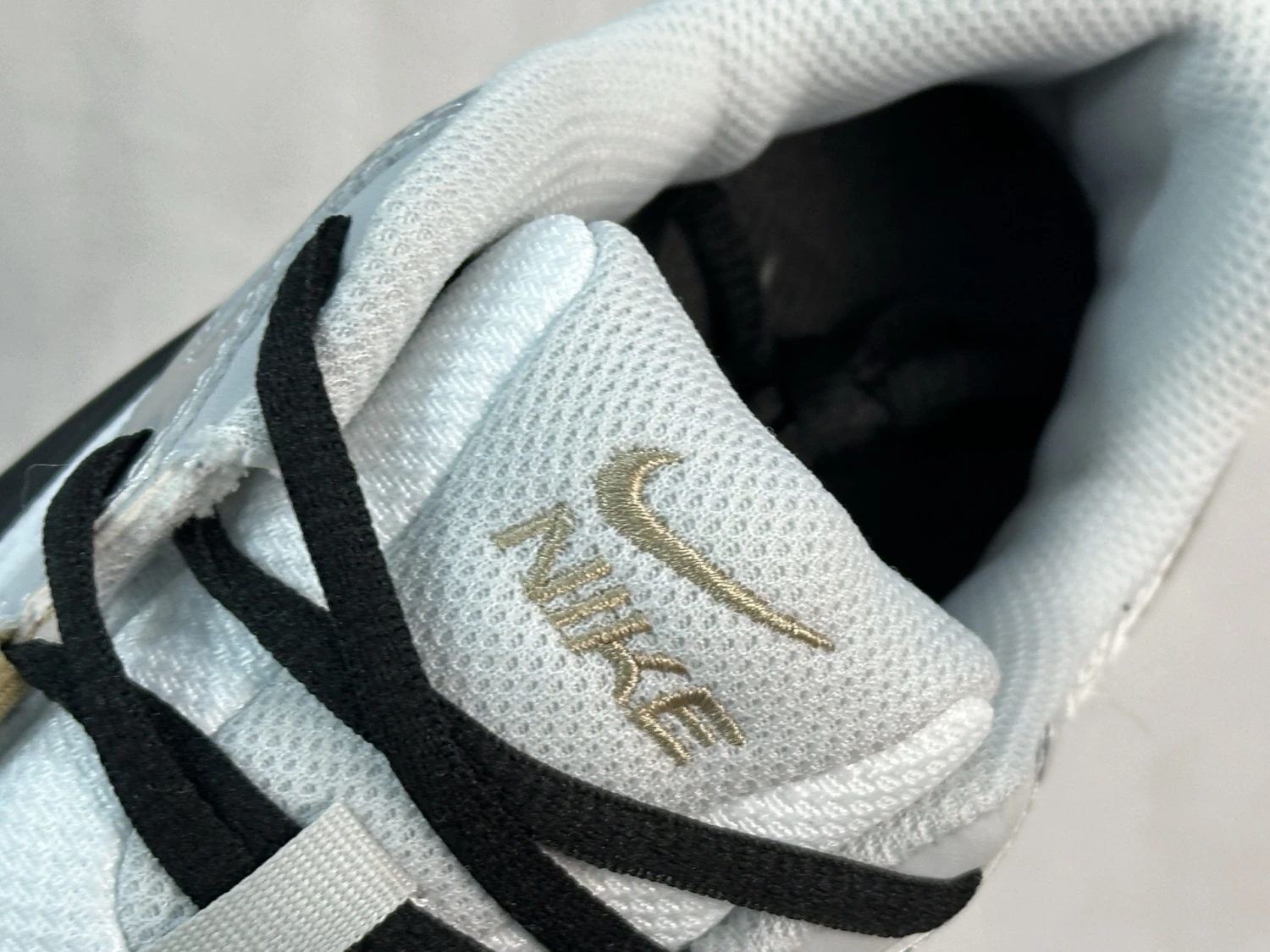 Nike Air Max Moto 2K – White, Metallic Silver & Black Gold