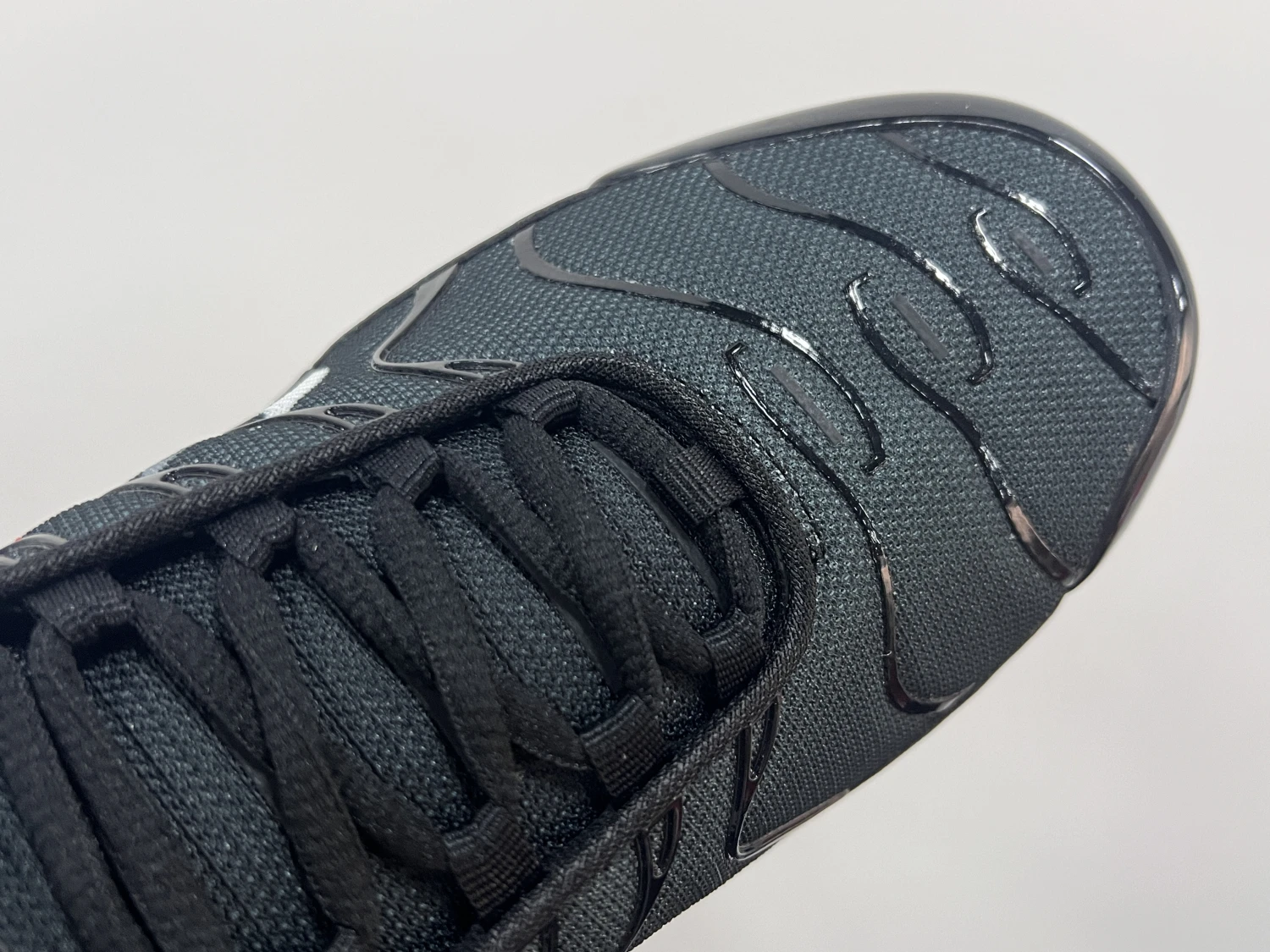 Nike Air Max Plus Black Multi Swoosh Sneakers – Premium Tuned Air Streetwear Running Shoes