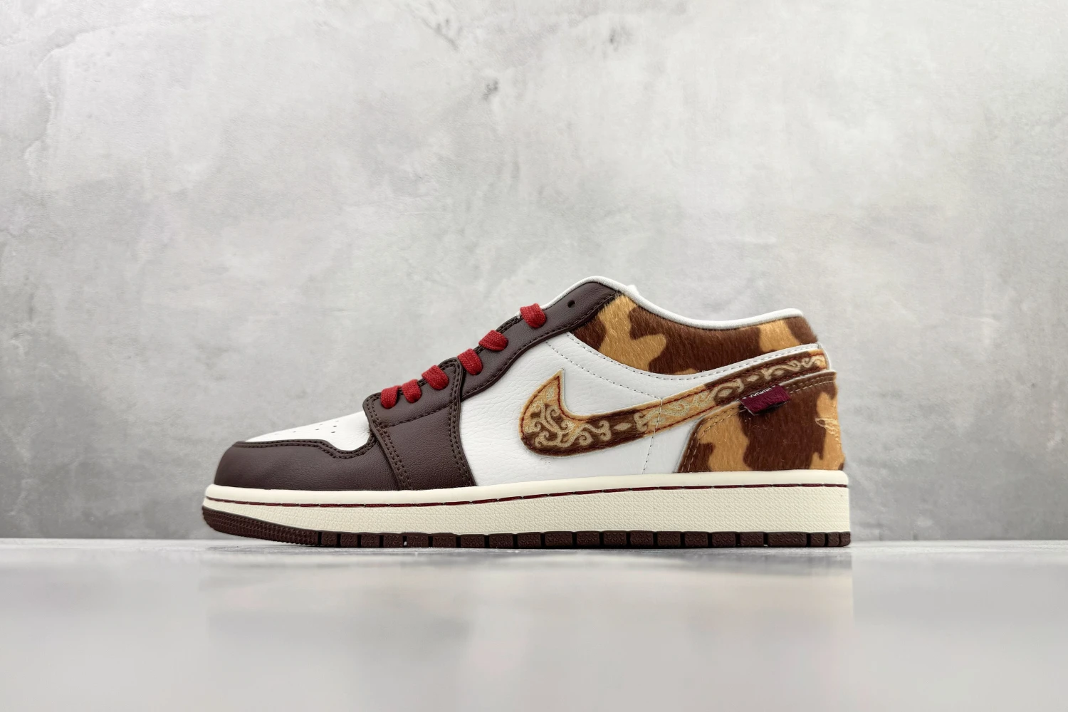 Air Jordan Low Vintage Red Mocha