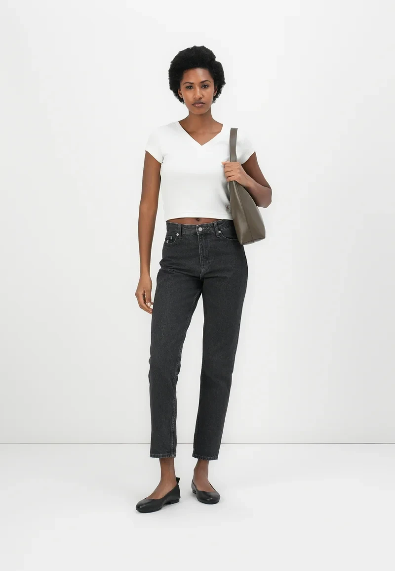 Calvin Klein Jeans Women’s White V-Neck T-Shirt