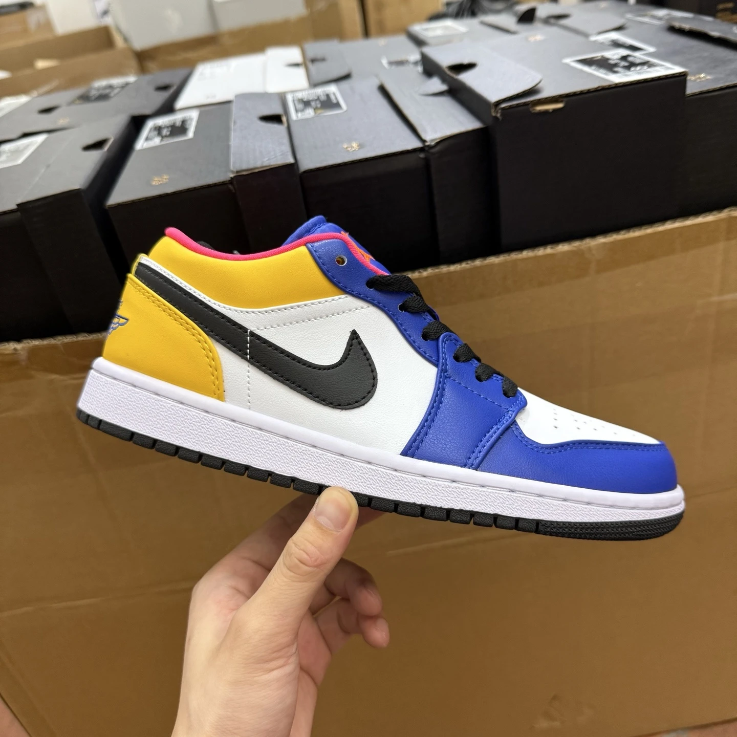 Air Jordan Low Blue Pulse