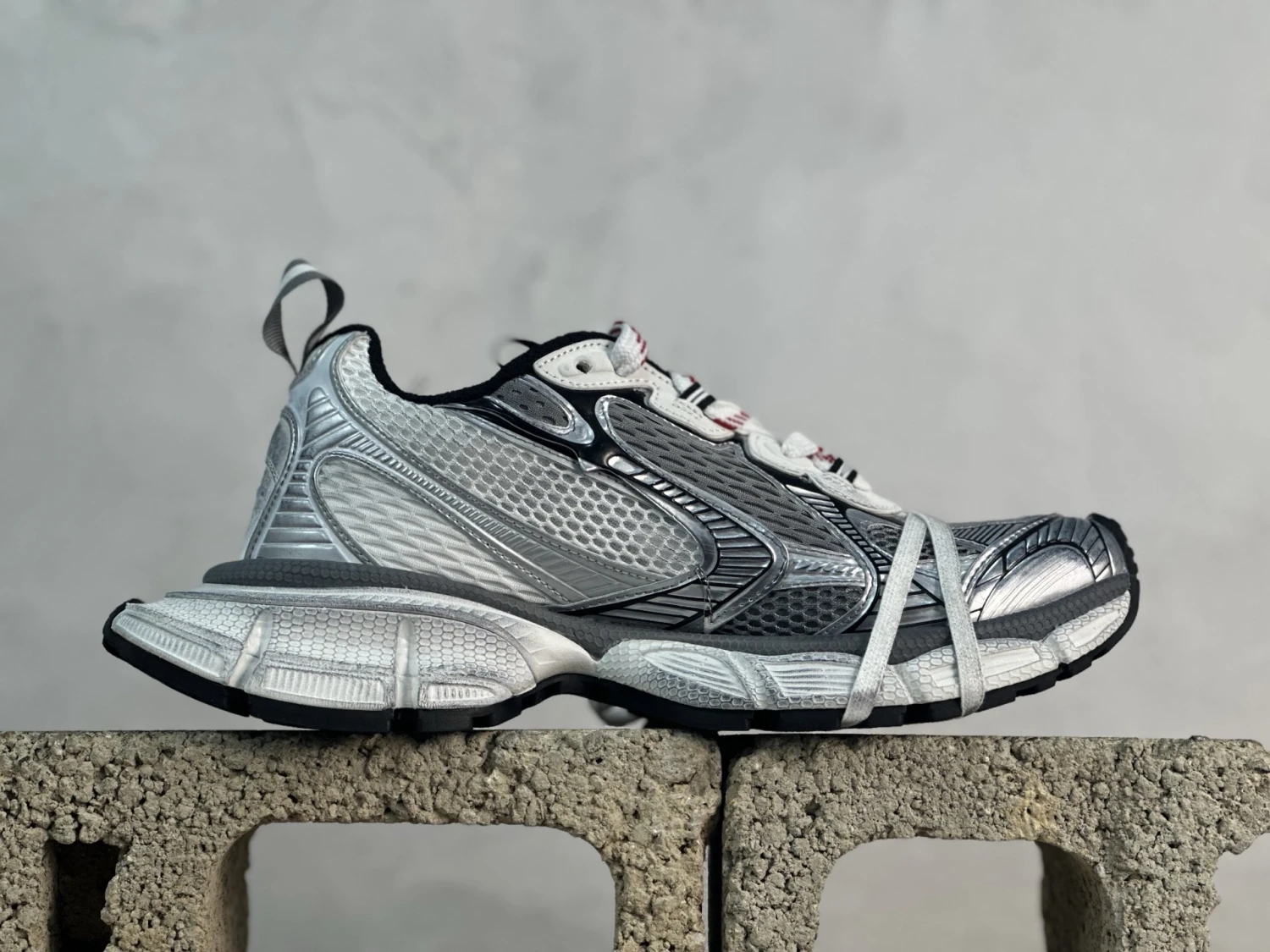Balenciaga Runner Sneaker – Metallic Silver Graphite Edition
