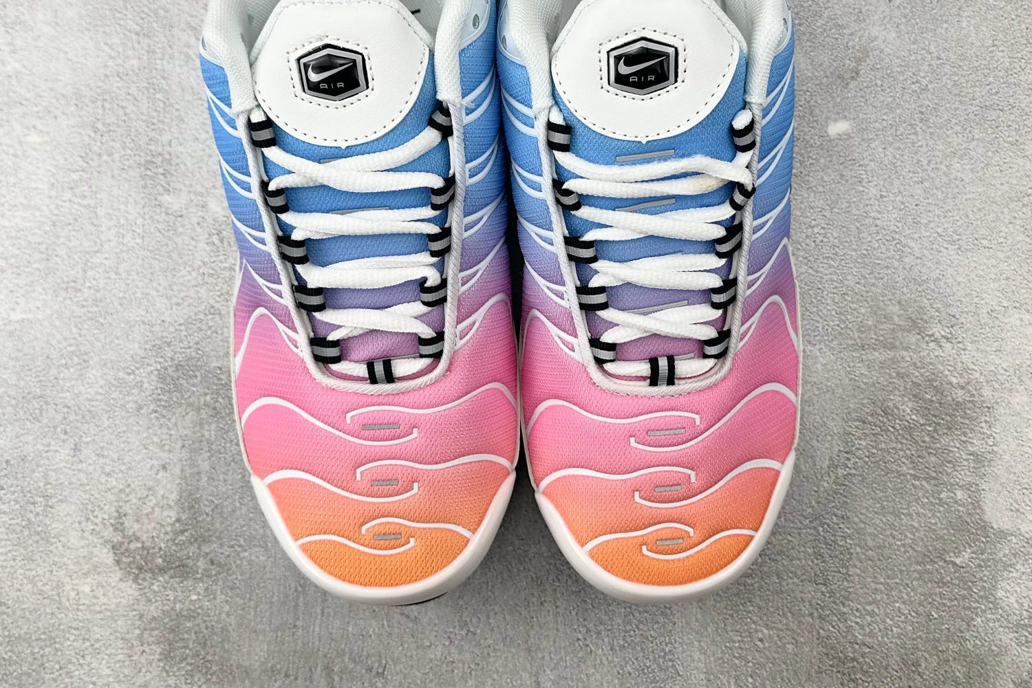 Nike Air Max Plus TN – Sky Blue / Lavender / Pink / Orange Gradient